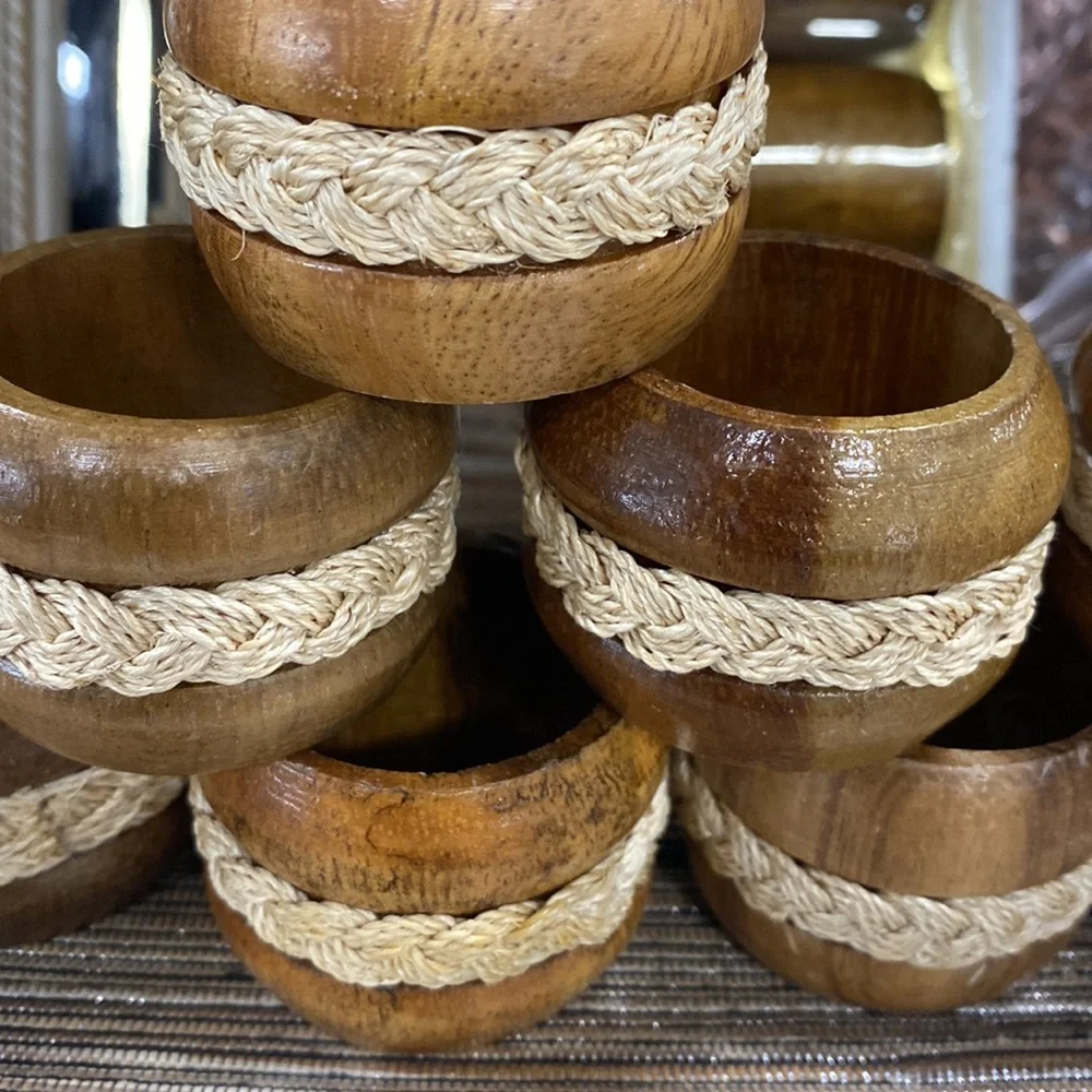 VINTAGE WOOD NAPKIN RINGS